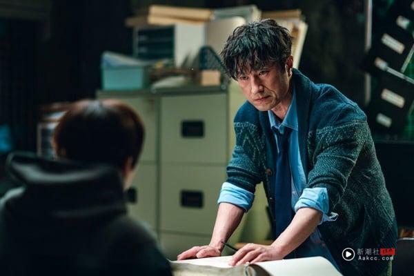 Netflix《现金英雄》剧情、角色介绍：李俊昊突然有“钞能力”，掏空薪水拯救世界！