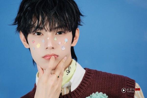 中国台湾SOLO男歌手崔立于首张单曲专辑《SWEET DREAM》的梦幻风格宣传照