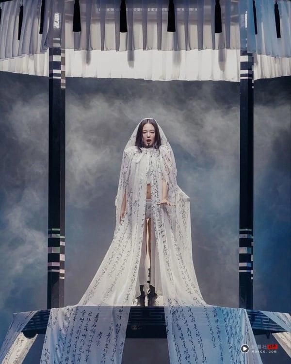 Jennie MMA舞台热度超越GD？一天破600万观看！LEJE砸200小时打造的舞台造型深度解析