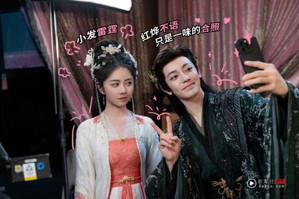 《逍遥》是仙侠剧，这对搭档很有看点，谭松韵是公认的百搭，和谁都有CP感，侯明昊也擅长仙侠剧戏路，而《逍遥》的剧情和侯明昊之前的《护心》有点像，大家都笑说侯明昊怎么又要被爱人背叛了。