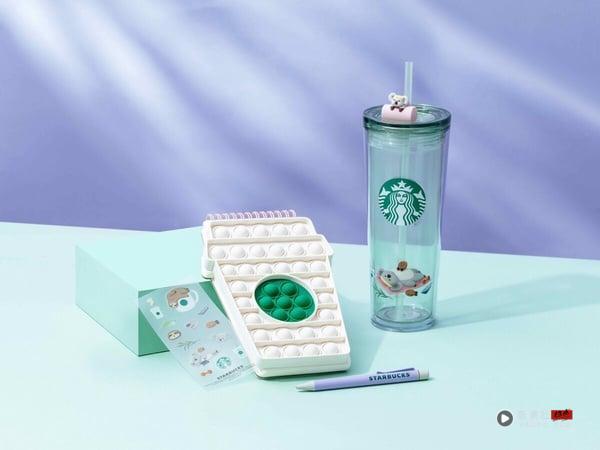 买一送一！星巴克新品登场：苹果山竹爆爆珠星沁爽、冰雪星沁爽、树懒周边、糕点一次看