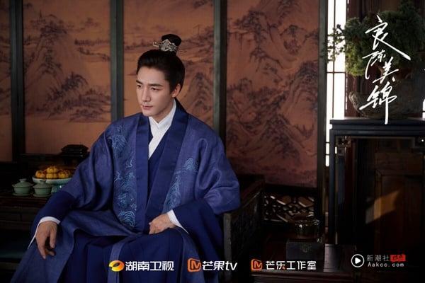 《良陈美锦》造型参考了明制的古装，剧中此沙饰演的陈彦允是朝廷重臣。因推行税法新策得罪权贵，隐居纪家时结识顾锦朝，多次暗中相救。
