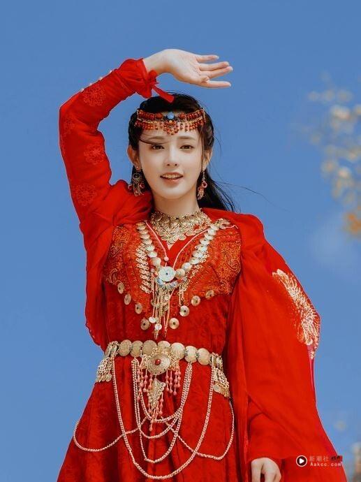 大家知道《东宫》开播前，彭小苒还被骂是网友脸吗？当初大家都不看好《东宫》，没想到最终两位主演凭藉演技逆袭。而彭小苒也是很美的，她的古装扮相很突出，是有记忆点的美人。