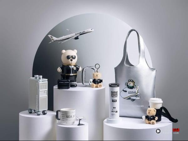 “星宇航空Ｘ星巴克”双星联名！Bearista熊变机长、机上餐车收纳盒、登机证马克杯必收