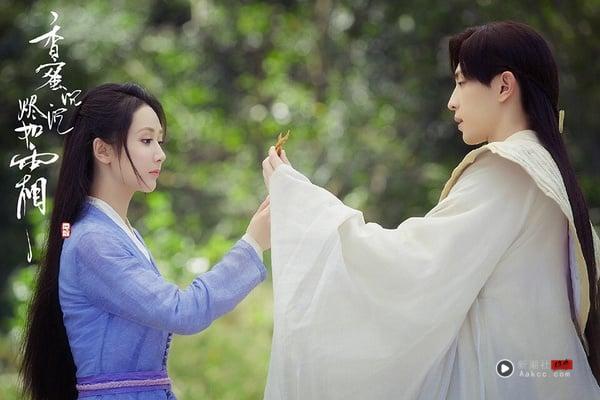 杨紫和邓伦主演的《香蜜沉沉烬如霜》是近几年相当热门的仙侠剧，《香蜜》也让杨紫、邓伦、罗云熙人气翻倍，这之后其实有很多仙侠剧都试图走类似的套路，但都没能达到《香蜜》的成功。
