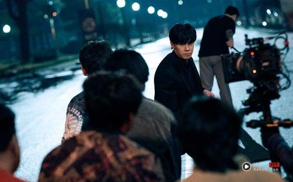 《铁拳教育》幕后趣事：金南佶二度拒演改变剧本走向，李星民八场发布会竟是一次拍完！
