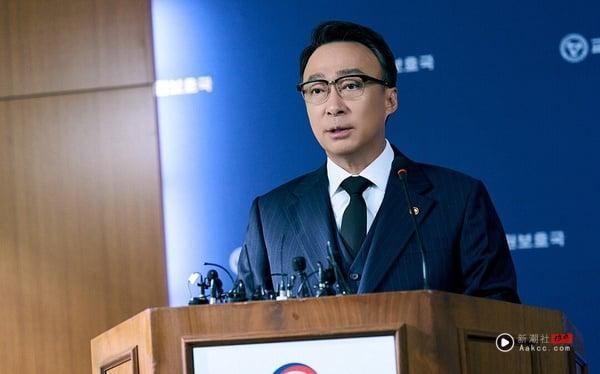 《铁拳教育》幕后趣事：金南佶二度拒演改变剧本走向，李星民八场发布会竟是一次拍完！