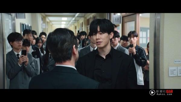 Netflix《铁拳教育》10大教育金句：“如果大人害怕小孩，这个世界就完蛋了。”