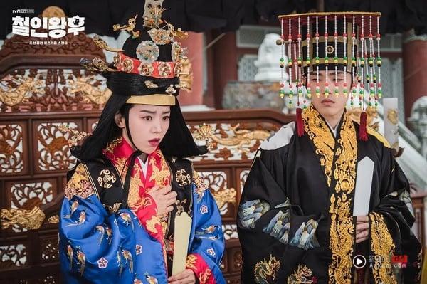 近年6部“一追上瘾”Netflix浪漫爱情韩剧！《我的王室死对头》好看，这部冷门但零负评
