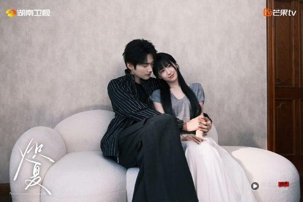 包上恩、周柯宇《炽夏》开播评价
