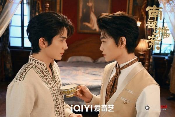 《南部档案》则有刺激的冒险故事，找来丁禹兮、张新成主演。一部分观众认为两人在《南部档案》的演技有点浮夸，但也有人认为两人演技还是在线，开篇的南洋背景让人眼睛一亮，是可以追下去的。