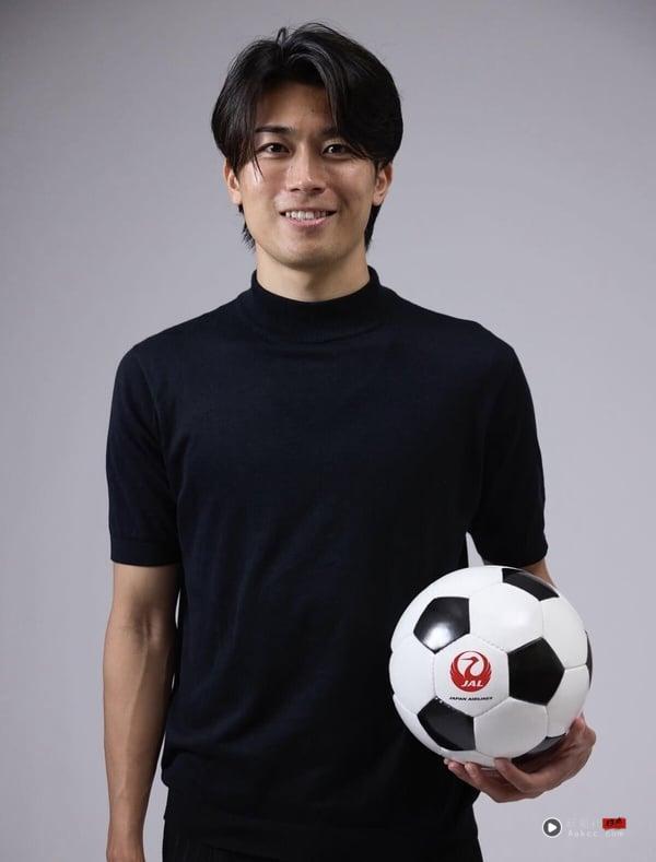 日本足球天菜中村敬斗的Ｎ件事！