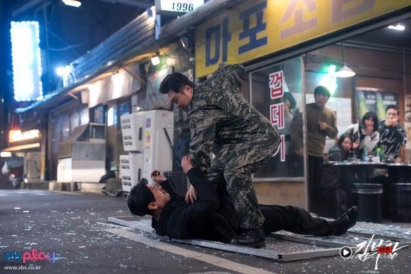 《金特务：本色回归》好看吗？6大剧情、角色介绍：苏志燮铁拳教育超狂，收视狂飙15.7%