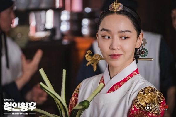 网议“得奖运很差”韩演员：林智妍《玉氏》《我的王室》双落榜，申惠善三提百想扛龟！