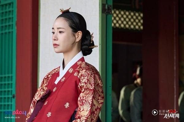 网议“得奖运很差”韩演员：林智妍《玉氏》《我的王室》双落榜，申惠善三提百想扛龟！