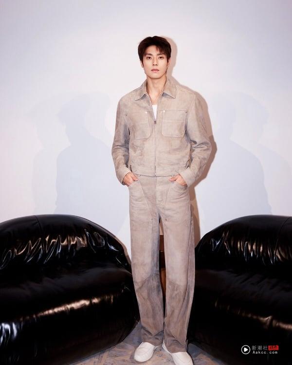 虞书欣新剧《灿如繁星》搭档的男演员陈靖可也是一位长腿美男！陈靖可足足有186公分，所以像《灿如繁星》搭虞书欣、《烟火人家》搭孙千这种长腿女星时，完全没有压力。