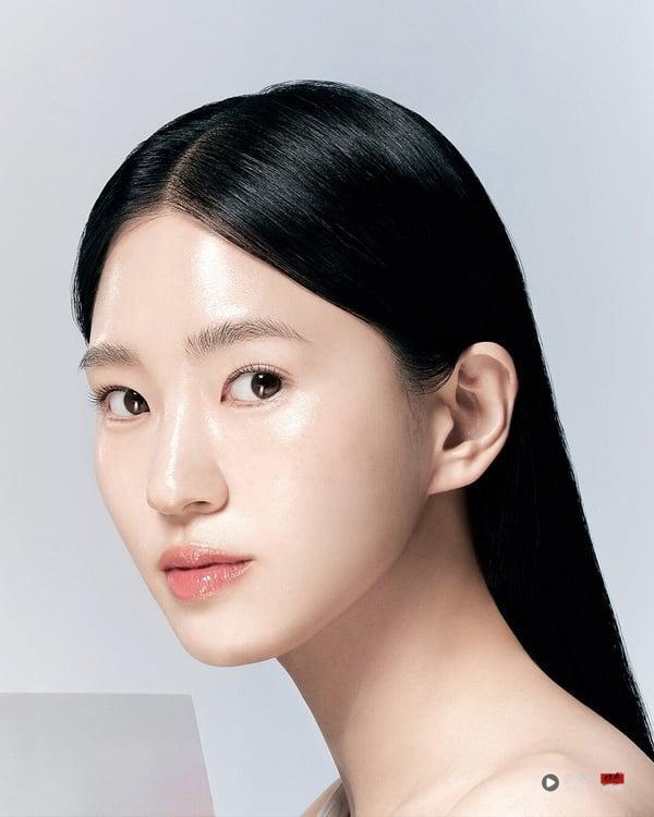 面膜敷完要洗掉吗？正确敷面膜3技巧！脸秒亮、保湿度狂飙，加码2026平价面膜推荐