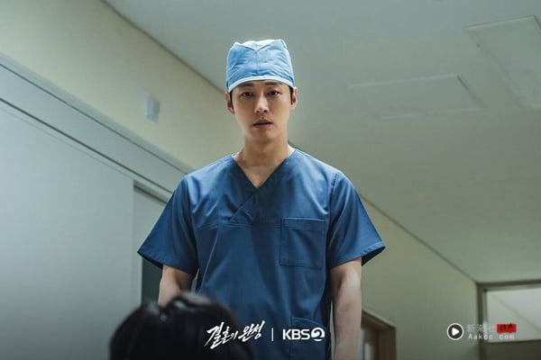 7月“韩剧人气话题度”TOP10：苏志燮《金特务》收视暴涨，李栋旭“这部”未播先火！