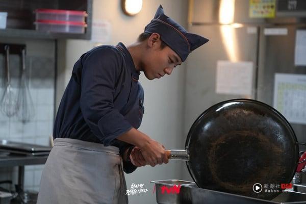 7月“韩剧人气话题度”TOP10：苏志燮《金特务》收视暴涨，李栋旭“这部”未播先火！