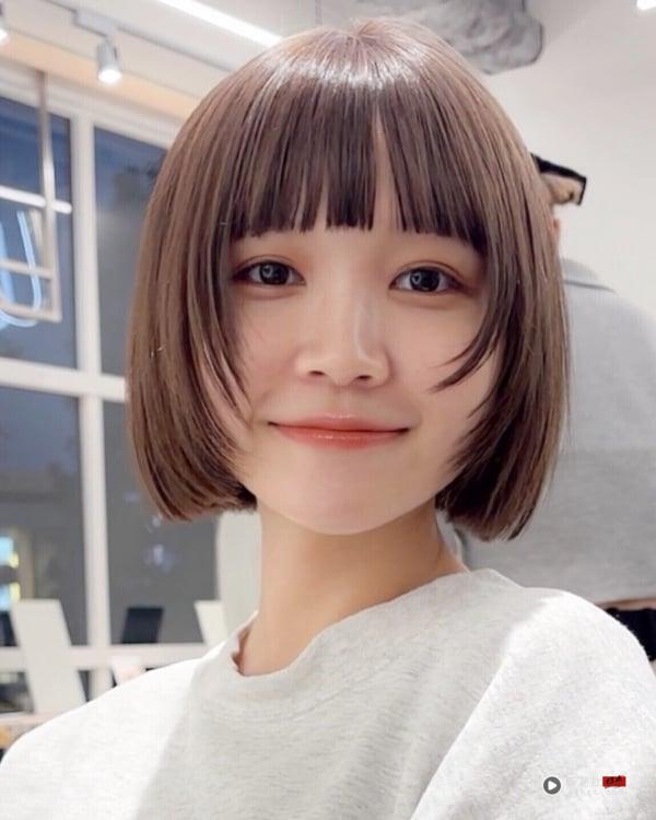 2026日系短发烫发推荐！10款短发范本＋适合脸型一次看，这款不用烫、自然卷好整理