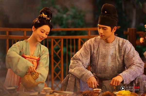 杨紫《国色芳华》被一面倒大推！这个系列拆成上部《国色芳华》和下部《锦绣芳华》，分别在豆瓣拿下7.8和7.0的高分。大部分的古偶剧往往高热度但低口碑，但《国色芳华》很难得，评价、收视双丰收！