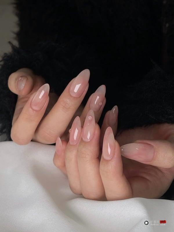 什么是bare nails？美甲范本盘点