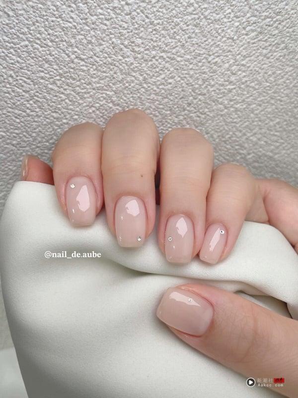 什么是bare nails？美甲范本盘点