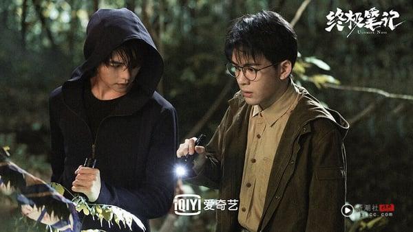 2026好多《盗墓笔记》相关系列剧上线！像是陈伟霆《九门》、丁禹兮《南部档案》其实都属于这个系列的外传，而本传故事像杨洋、成毅、朱一龙等人气男演员都演过。但最好受好评的一版，是曾舜晞、肖宇梁版本的《终极笔记》！