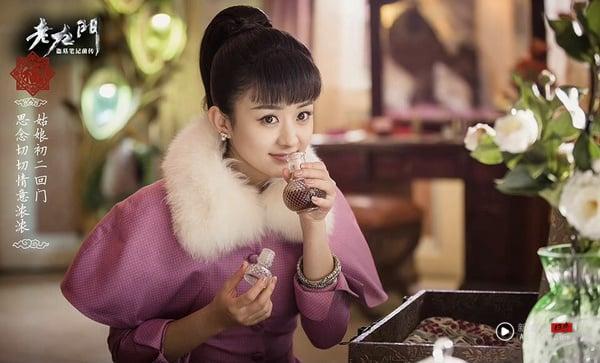 《老九门》时隔多年推出续集《九门》，找回陈伟霆继续演张大佛爷，不过很可惜，赵丽颖、张艺兴等人都没有回归，而是找来新演员主演。其实《九门》是张大佛爷和吴老狗、霍仙姑的新冒险故事，所以影响不大，但大家还是很想念赵丽颖演的尹新月啊！