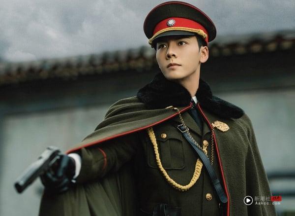 《老九门》时隔多年推出续集《九门》，找回陈伟霆继续演张大佛爷，不过很可惜，赵丽颖、张艺兴等人都没有回归，而是找来新演员主演。其实《九门》是张大佛爷和吴老狗、霍仙姑的新冒险故事，所以影响不大，但大家还是很想念赵丽颖演的尹新月啊！