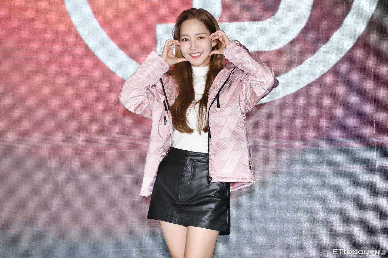 朴敏英曝与ONE BOY超有缘“拍戏很需要冲锋衣”　赞中国台湾天气好舒适