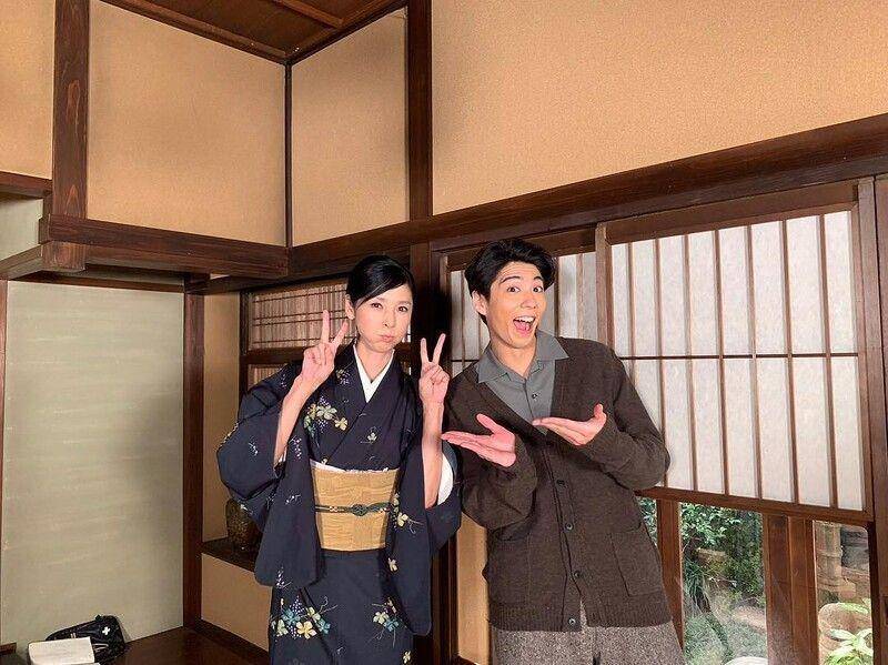 62岁黑木瞳不只保养得宜，私下穿搭也是超逆龄　白色单品最常出现 名人名流 图5张