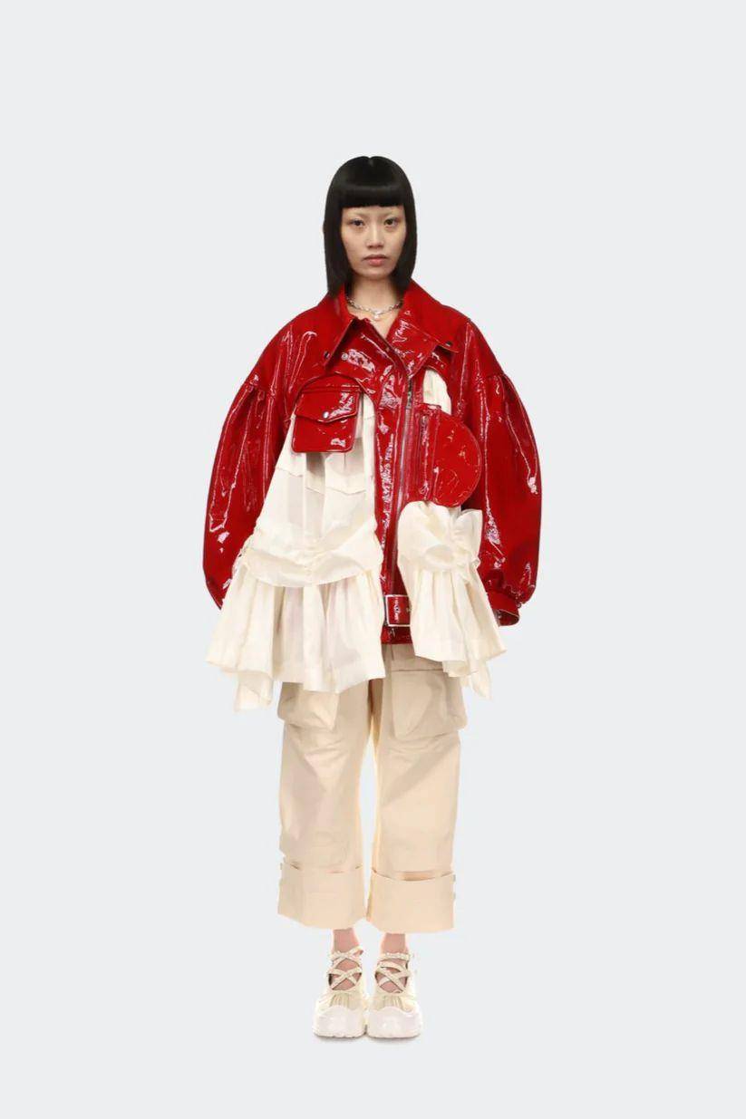 漆皮外套雨天不怕湿　Simone Rocha超大爱心好浪漫、Alaïa性感无敌 时尚穿搭 图2张