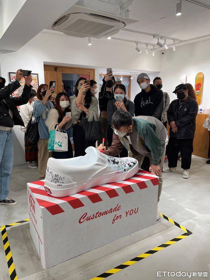 潮迷藏家必收！　VANS携手龙家昇、Kila Cheung推超Ｑ联名公仔 最新资讯 图6张