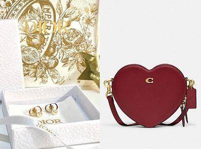 低预算“精品礼物”清单！DIOR珍珠耳环必败、COACH爱心手袋超讨喜