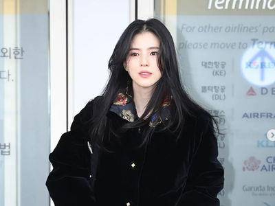 韩韶禧“机场生图”美到像时尚大片！　私服小众韩牌穿出女神仙气