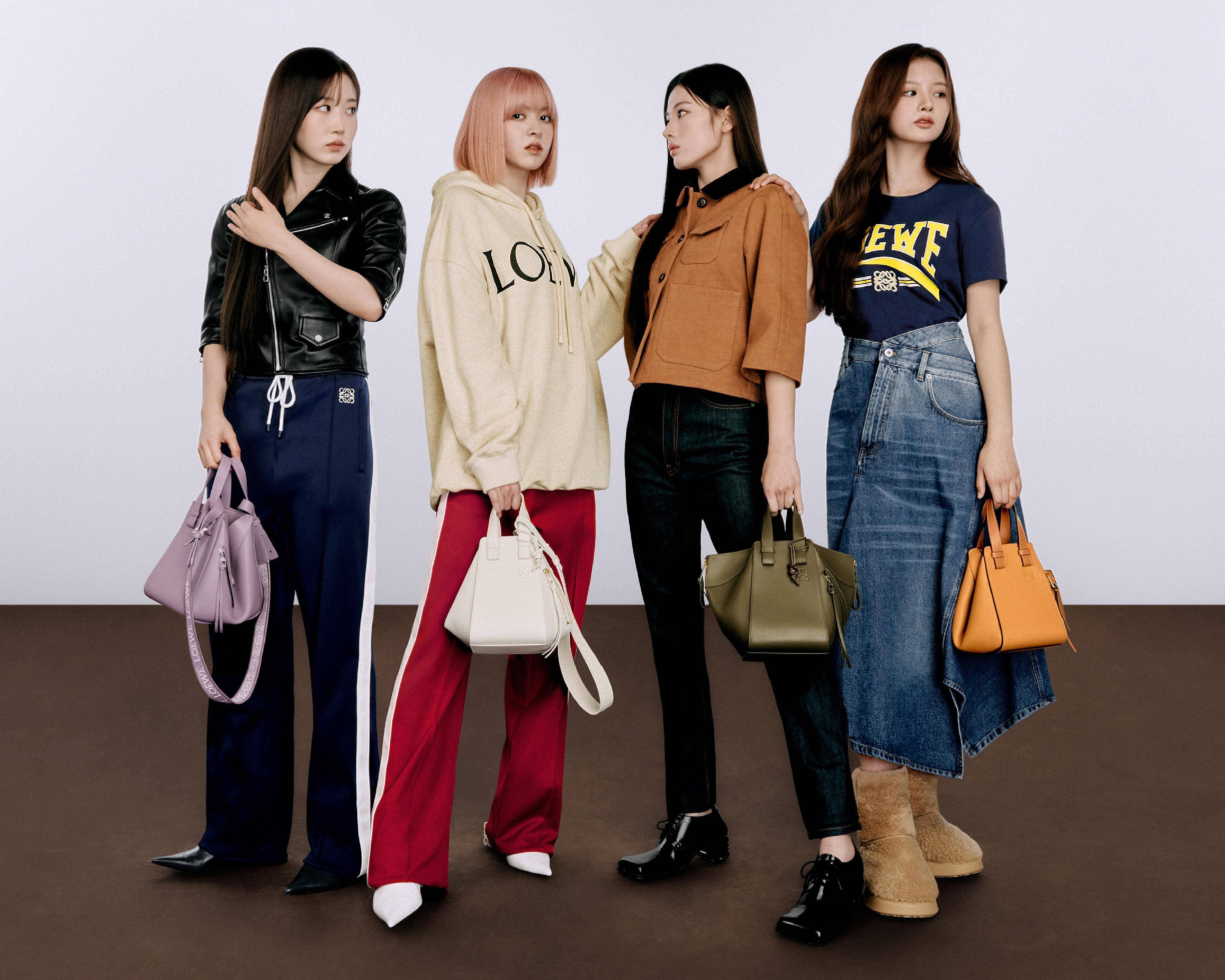 韩团NMIXX洋装印“自己的大脸”！LOEWE新招引热议　CK让足球地区队狂晒肌 时尚穿搭 图7张