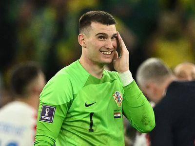 克罗埃西亚娃娃脸门将建功　微笑迷倒粉丝但死会了