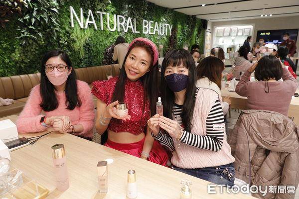 见面会宠粉无极限！直击人气直播主Smile X美丽塑造超暖圣诞派对 最新资讯 图1张