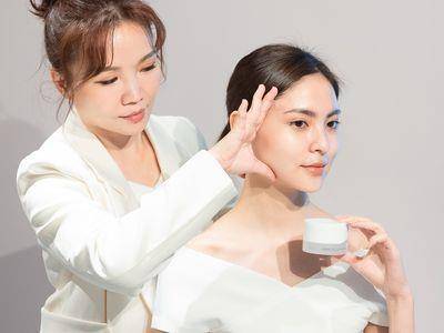 “保养专家”柳燕教4按摩手法　迅速瘦脸、下垂肌肤立刻拉提