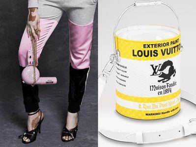 特殊小废包霸占视野！MOSCHINO吹风机包超萌、LV油漆桶包引发话题