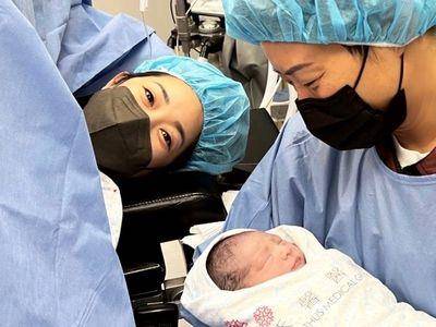 《VOGUE》总编孙怡升格当妈 告白爱妻“辛苦了”