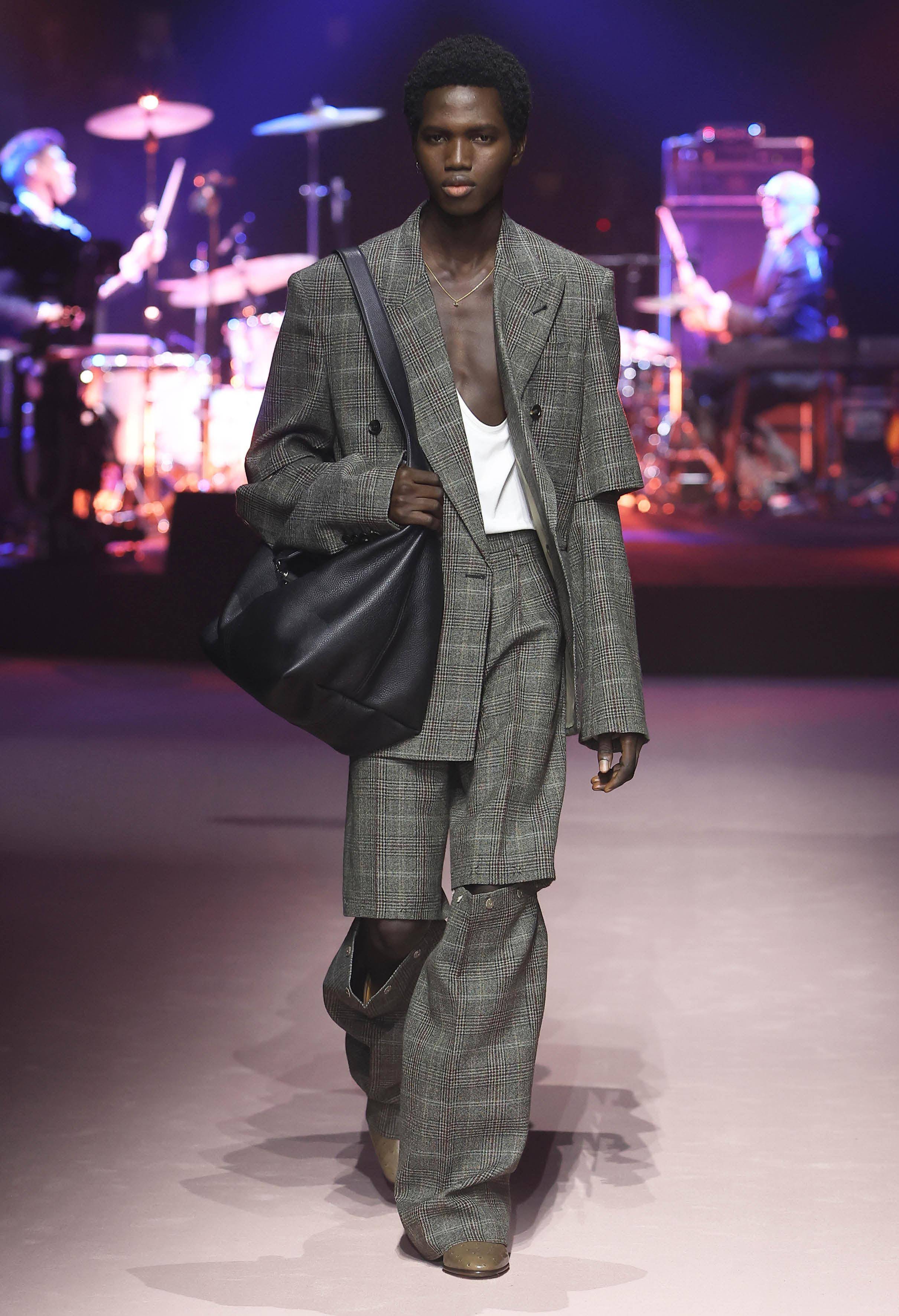米兰时装周／GUCCI 2023男装常人终于能驾驭！掰了总监首秀爆款包连发 时尚穿搭 图4张