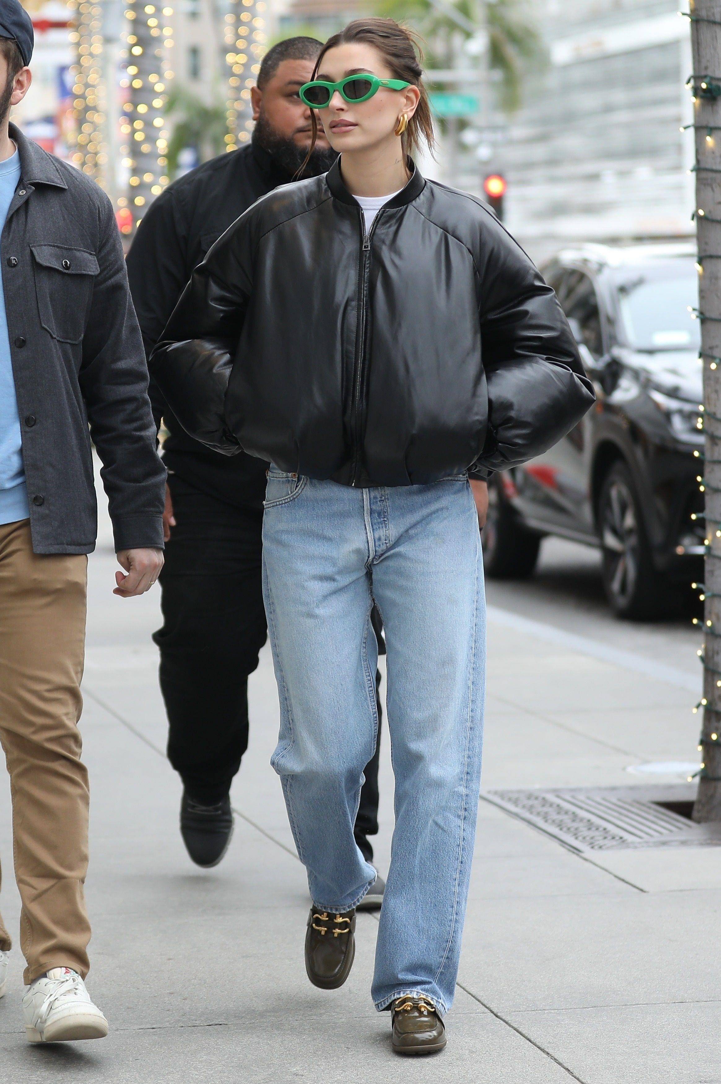 施柏宇抢穿Balenciaga“3XL运动鞋”迷倒韩妞　BV玛莉珍鞋搭金扣环超美 名人名流 图5张
