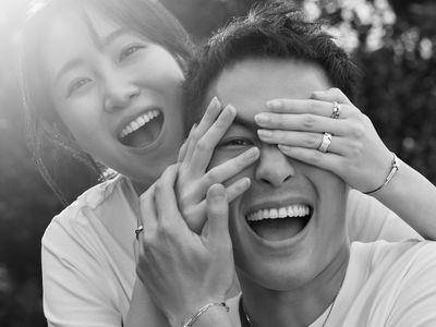 杨祐宁娇妻揽紧紧　秀情人珠宝画面甜到出汁