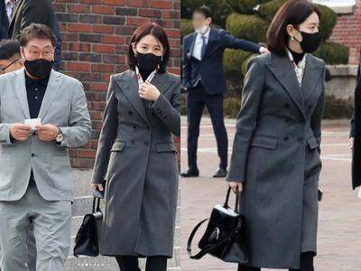 “氧气美女”李英爱出席婚礼低调穿搭超有礼貌　手拎24万“比利时爱马仕”卖到缺货