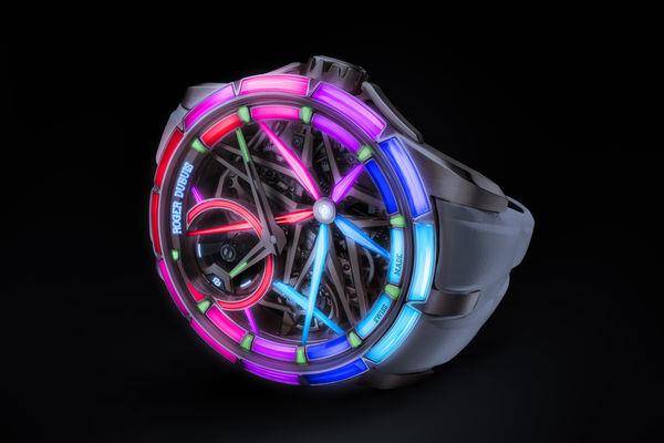 Roger Dubuis尖晶石表日夜都高调　暗夜七彩光束太迷人 奢侈品牌 图2张