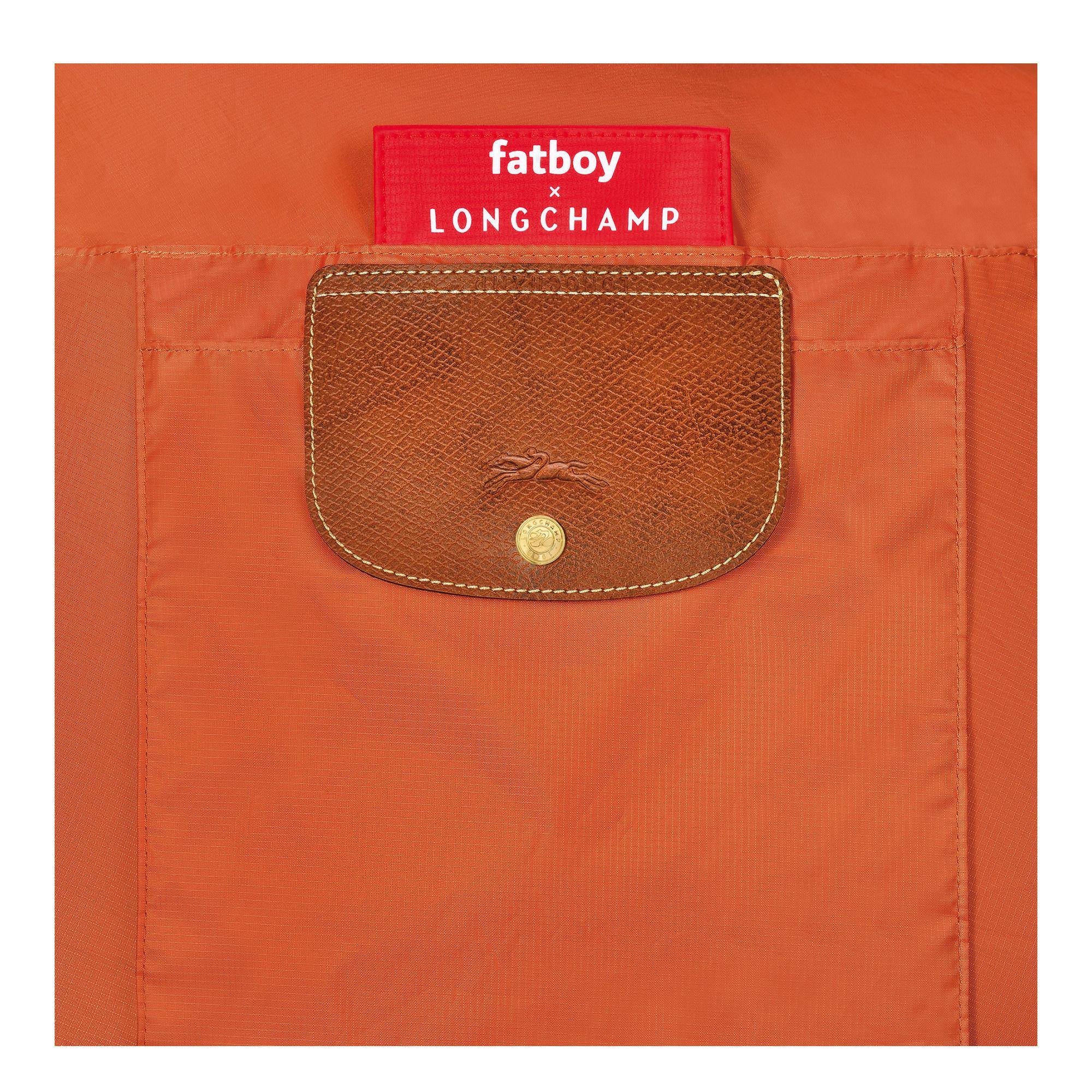 LONGCHAMP推出“最时髦充气沙发”！　疗愈色系躺在上头超Chill 时尚穿搭 图4张