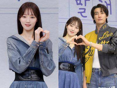 李圣经跟金英光“情侣穿搭”超可爱！菱格纹戒指加项炼装饰细节更精致