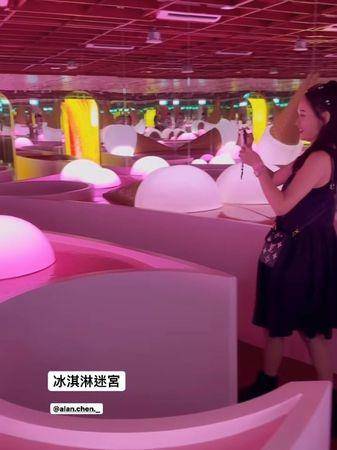 陈乔恩穿11万LV娃娃装减龄　斜背Logo小包更俏丽 名人名流 图2张